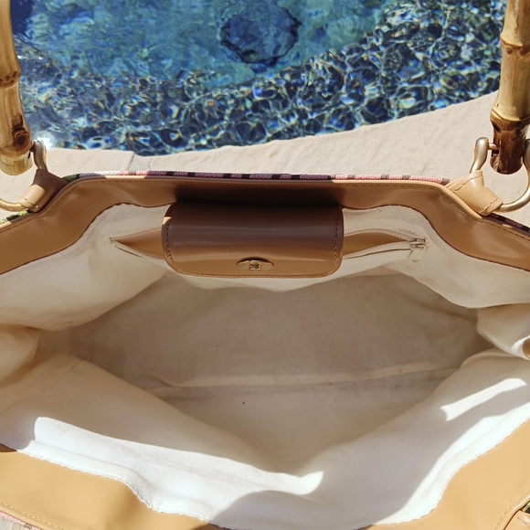 Braciano Red and Green Tote with Bamboo Handles - Picture 8 of 10